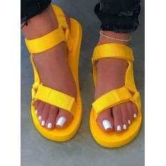 Frauen flache Sandalen gelbe Schnalle Polyester flache Hausschuhe 