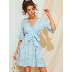 Sommerkleid Hellhimmelblau V-Ausschnitt Kurzarm Schnürung Polyester Strandkleid Midikleid 